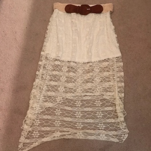 Cream lace skirt with a unique brown belt - Picture 2 of 3